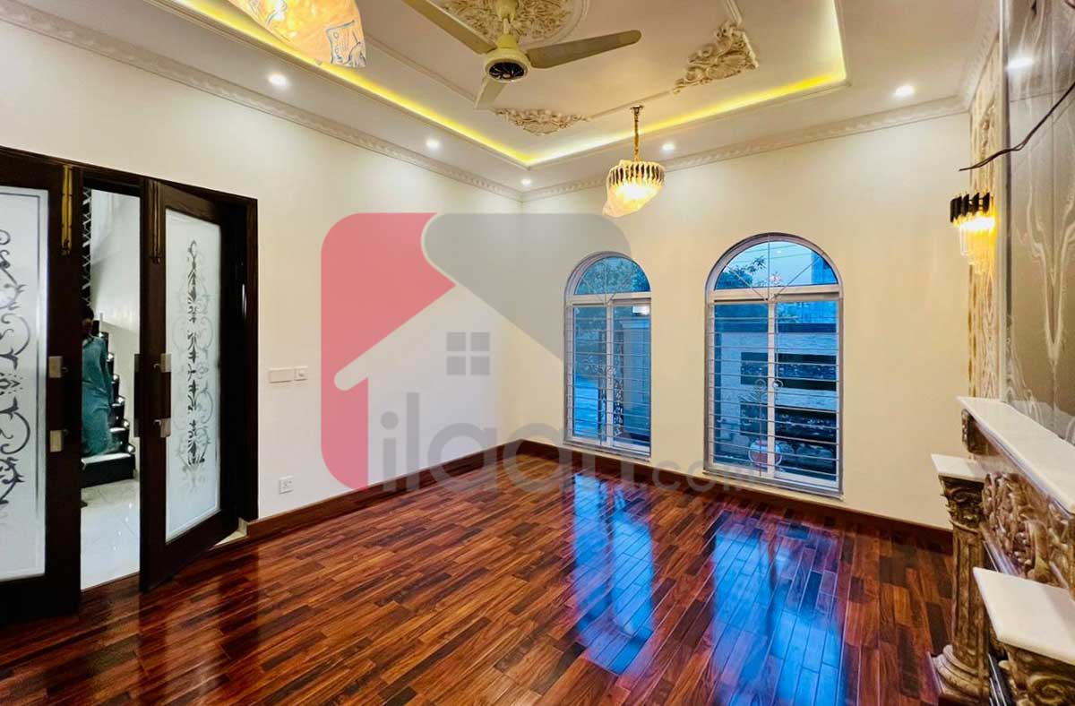 10 Marla House for Sale in Phase 8 - Air Avenue, DHA Lahore