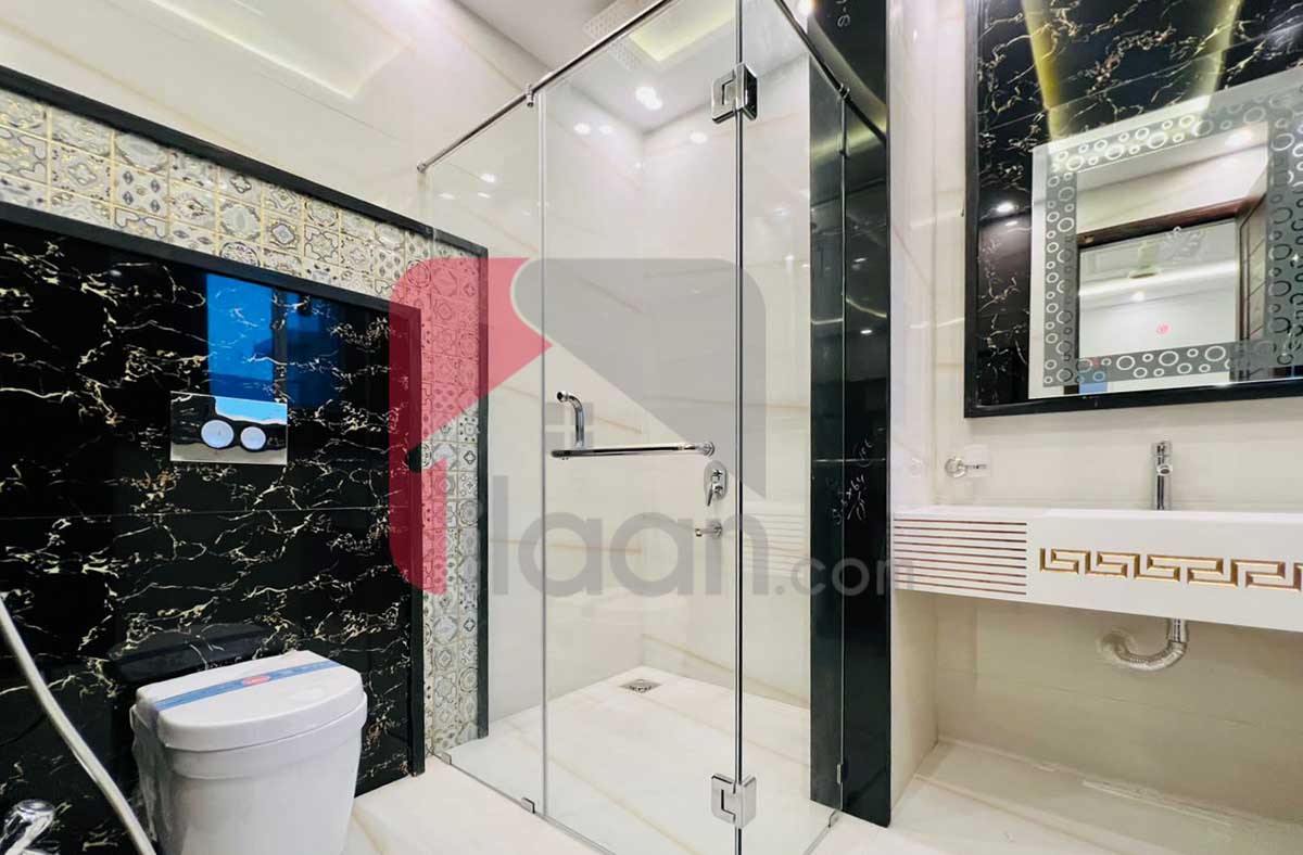 10 Marla House for Sale in Phase 8 - Air Avenue, DHA Lahore