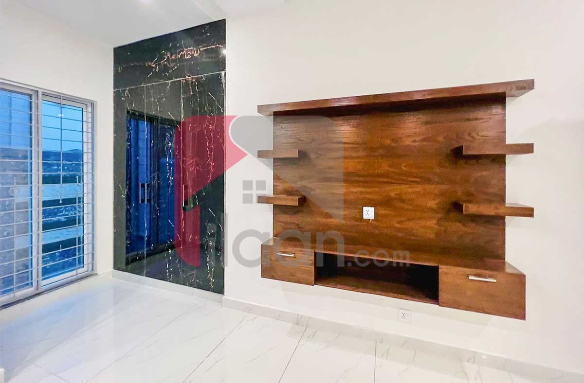 10 Marla House for Sale in Phase 8 - Air Avenue, DHA Lahore