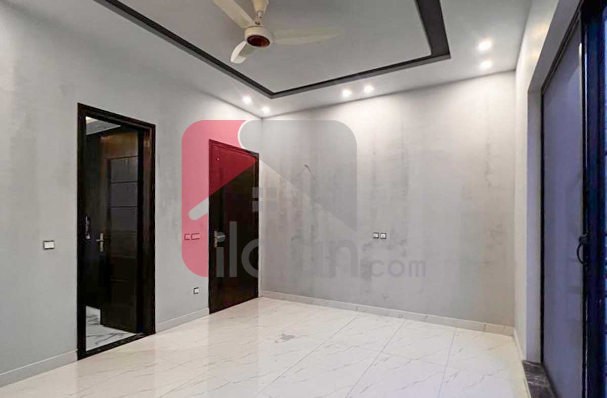 10 Marla House for Sale in Phase 8 - Air Avenue, DHA Lahore