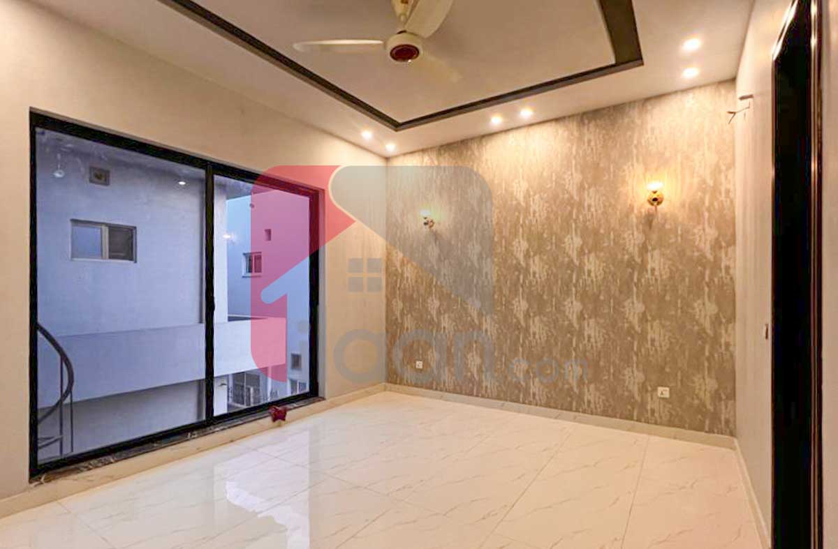 10 Marla House for Sale in Phase 8 - Air Avenue, DHA Lahore