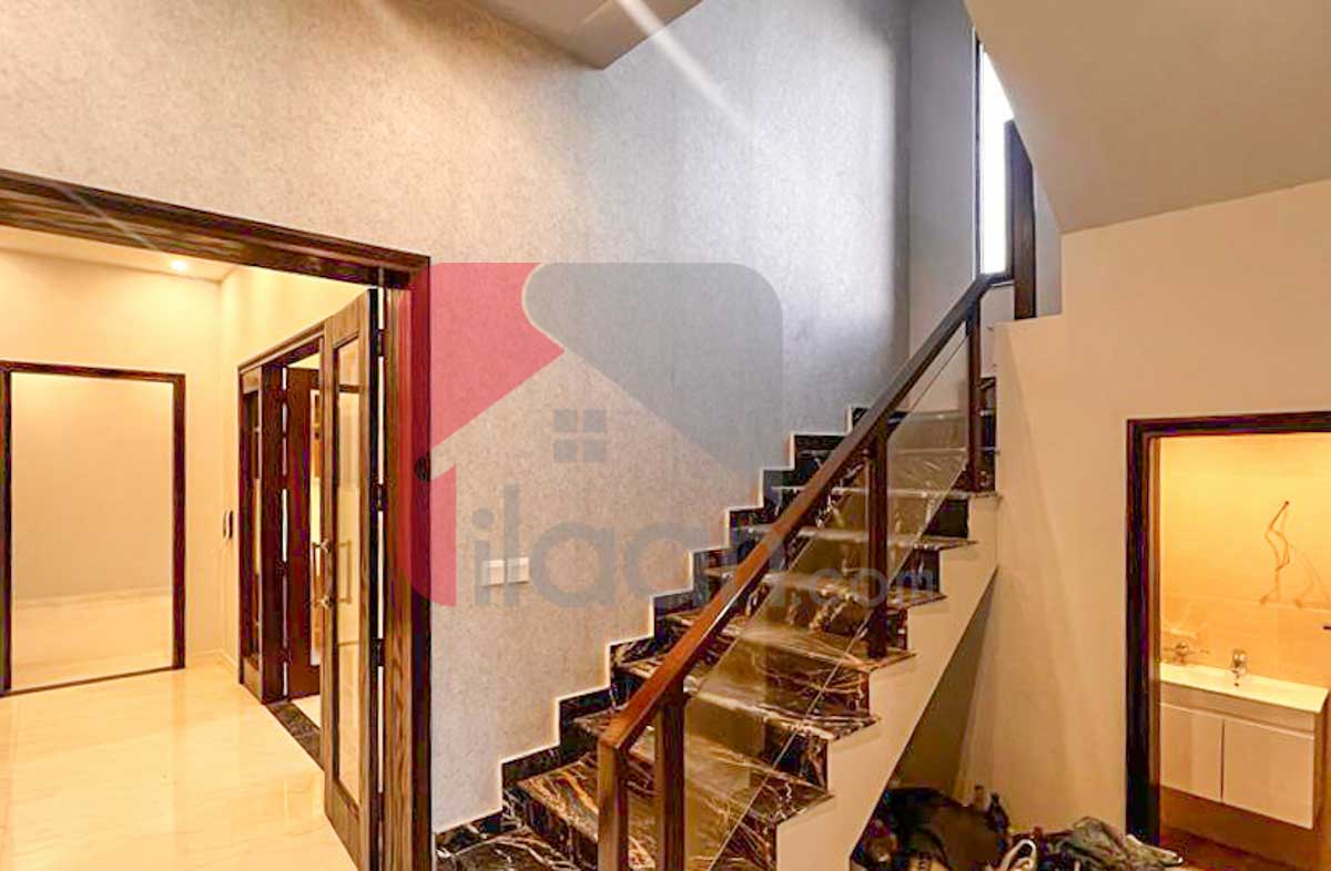 10 Marla House for Sale in Phase 8 - Air Avenue, DHA Lahore