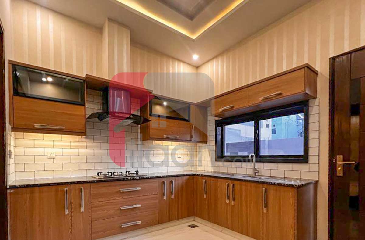 10 Marla House for Sale in Phase 8 - Air Avenue, DHA Lahore