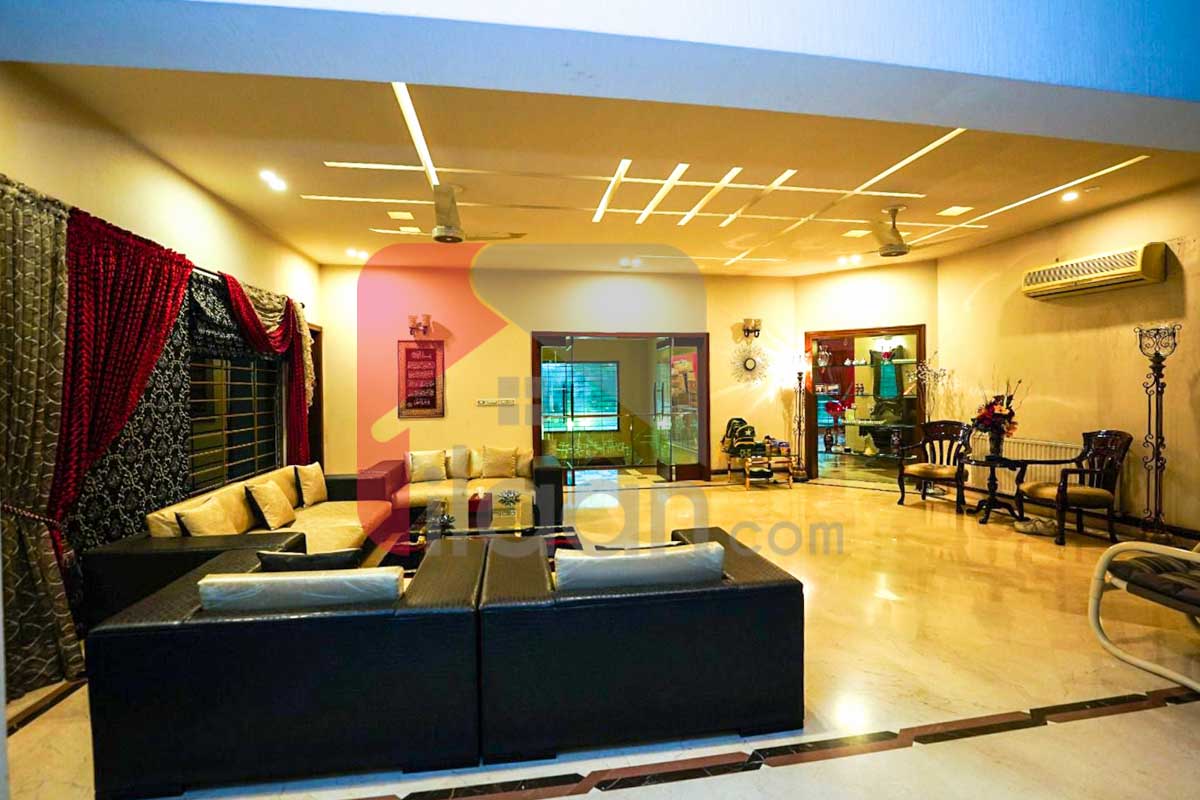 2 Kanal House for Sale in Phase 3, DHA Lahore (Furnished)