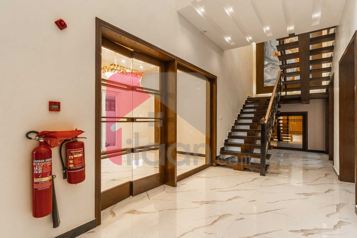 1 Kanal House for Sale in Phase 6, DHA Lahore