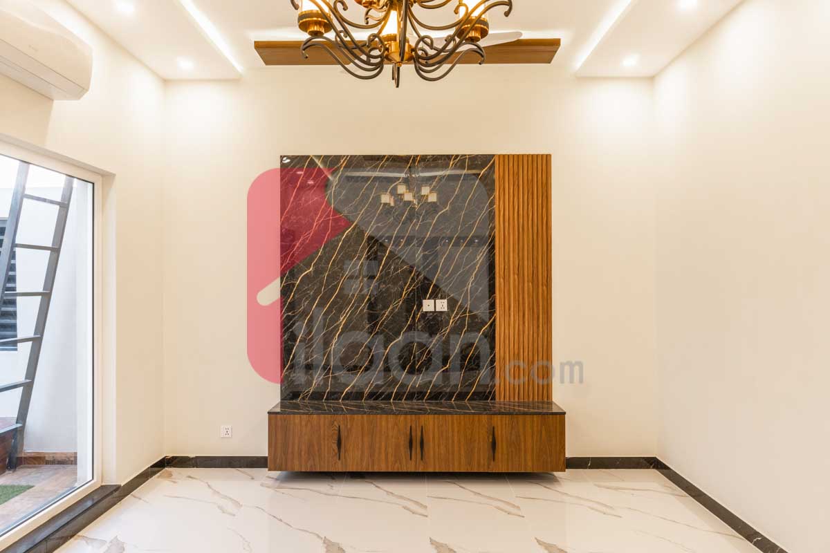 1 Kanal House for Sale in Phase 6, DHA Lahore