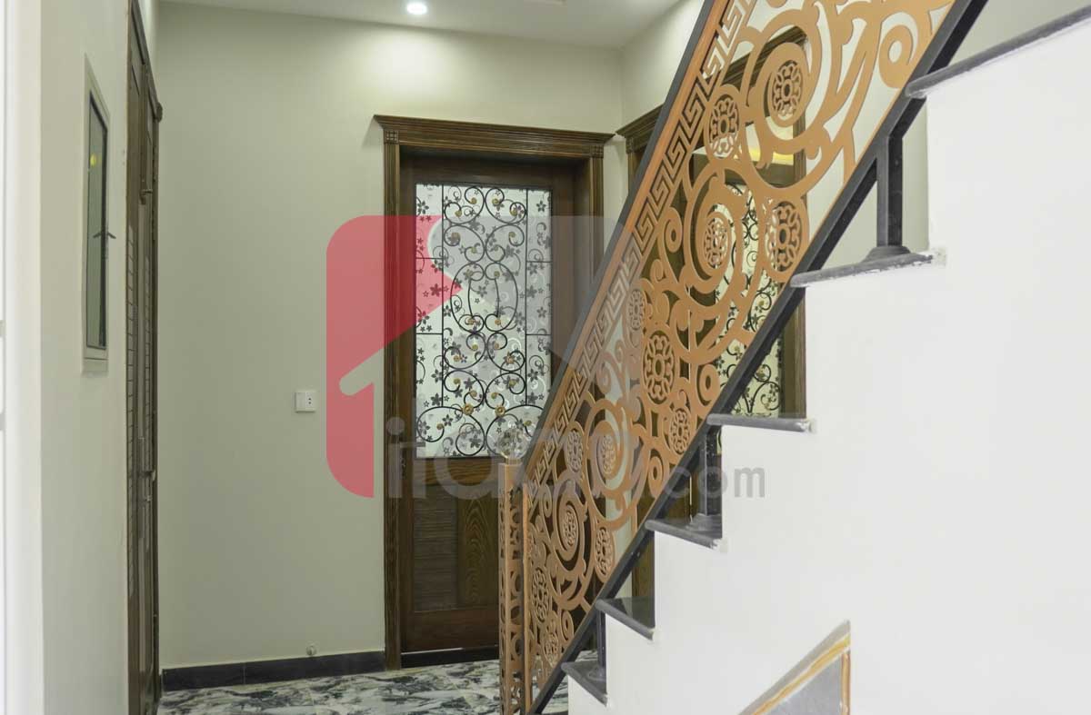 11 Marla House for Sale in Block D, PIA Housing Scheme, Lahore