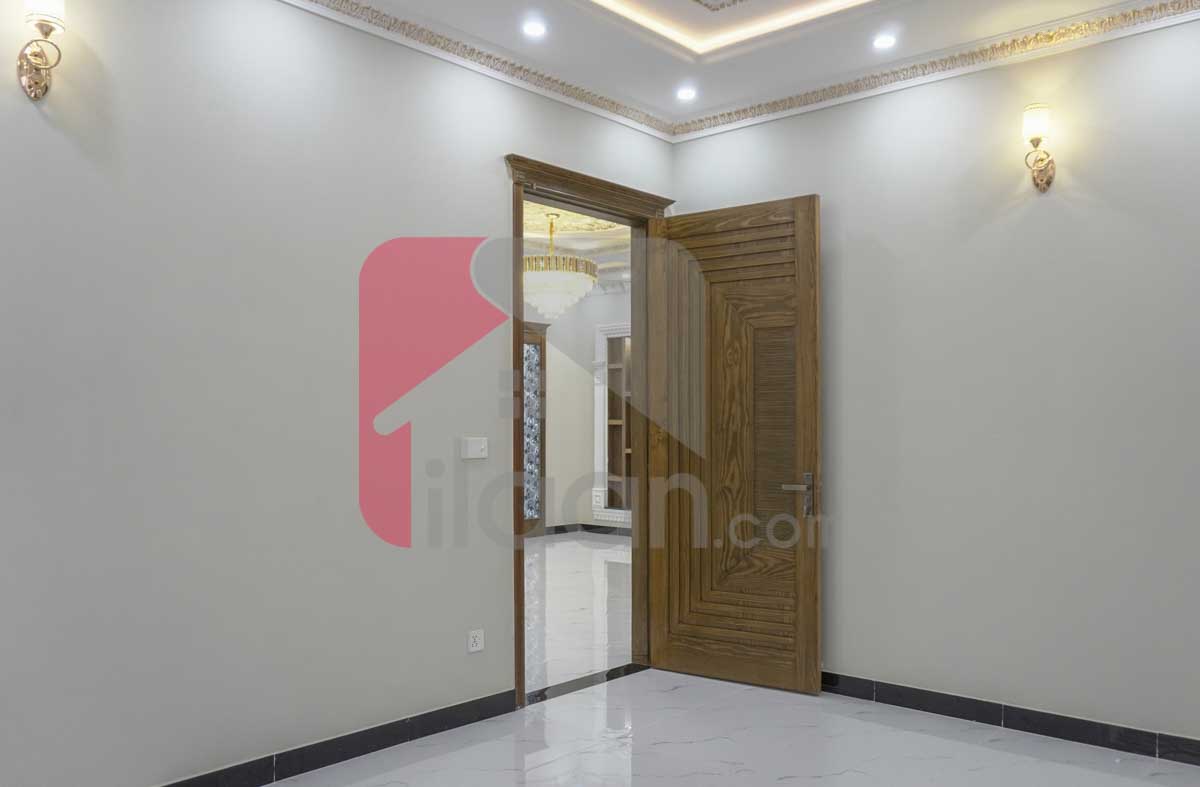 11 Marla House for Sale in Block D, PIA Housing Scheme, Lahore