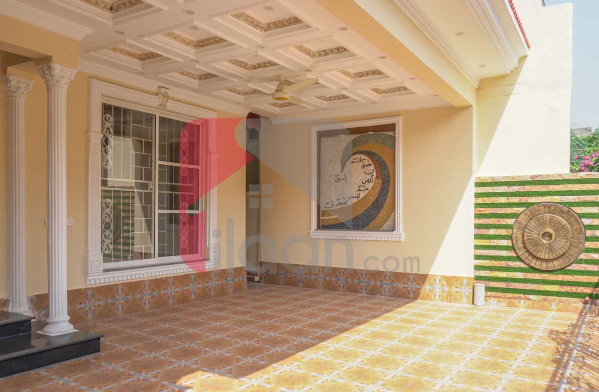 11 Marla House for Sale in Block D, PIA Housing Scheme, Lahore