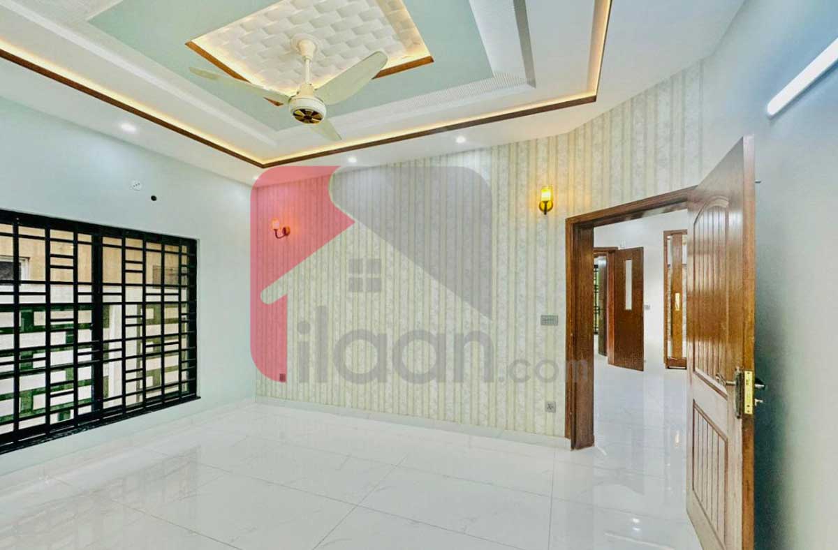 10 Marla House for Sale in Central Park Housing Scheme, Lahore