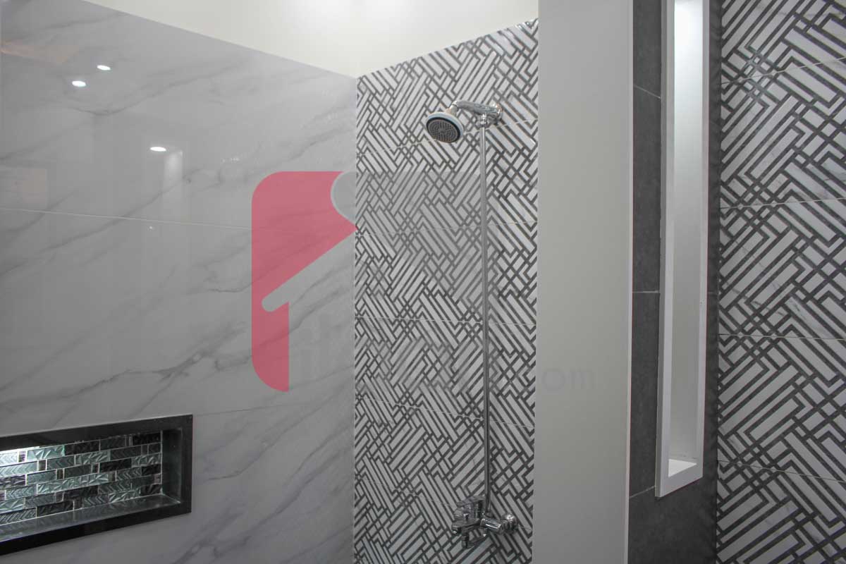 10.75 Marla House for Sale in Raza Block, Allama Iqbal Town, Lahore