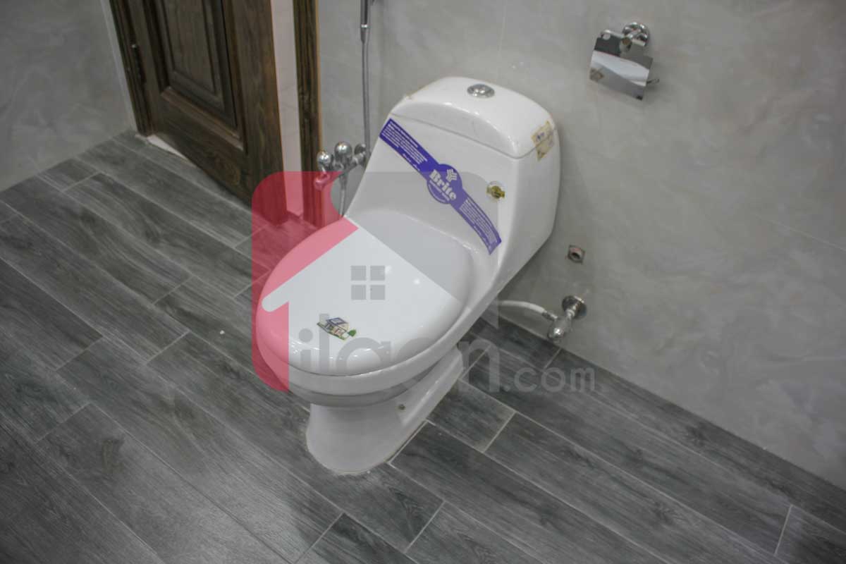 10.75 Marla House for Sale in Raza Block, Allama Iqbal Town, Lahore