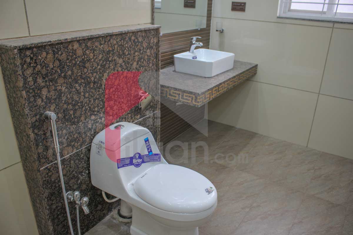 10.75 Marla House for Sale in Raza Block, Allama Iqbal Town, Lahore