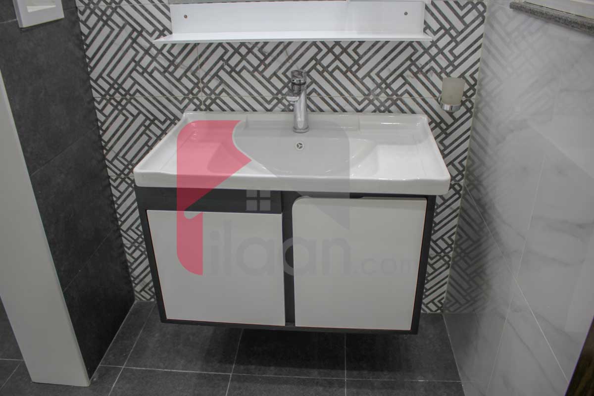 10.75 Marla House for Sale in Raza Block, Allama Iqbal Town, Lahore