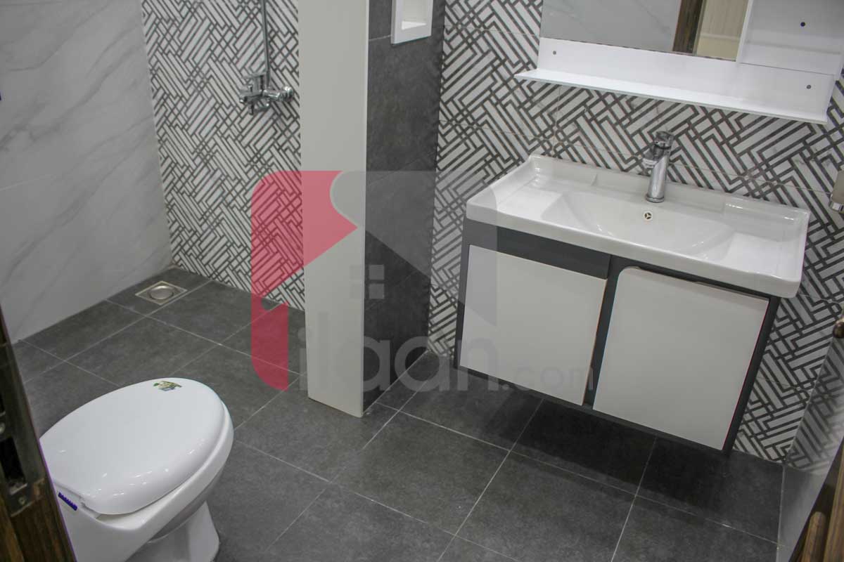 10.75 Marla House for Sale in Raza Block, Allama Iqbal Town, Lahore