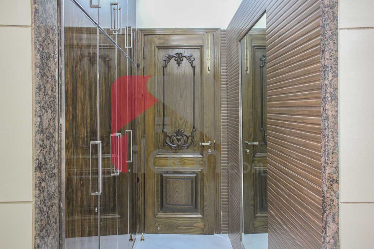 10.75 Marla House for Sale in Raza Block, Allama Iqbal Town, Lahore