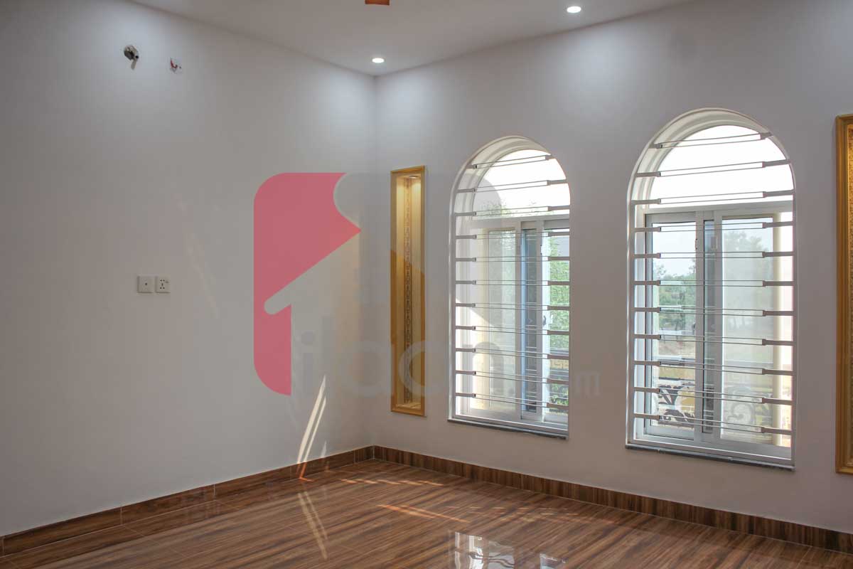 8 Marla House for Sale in Block J, Phase 2, Bahria Orchard, Lahore