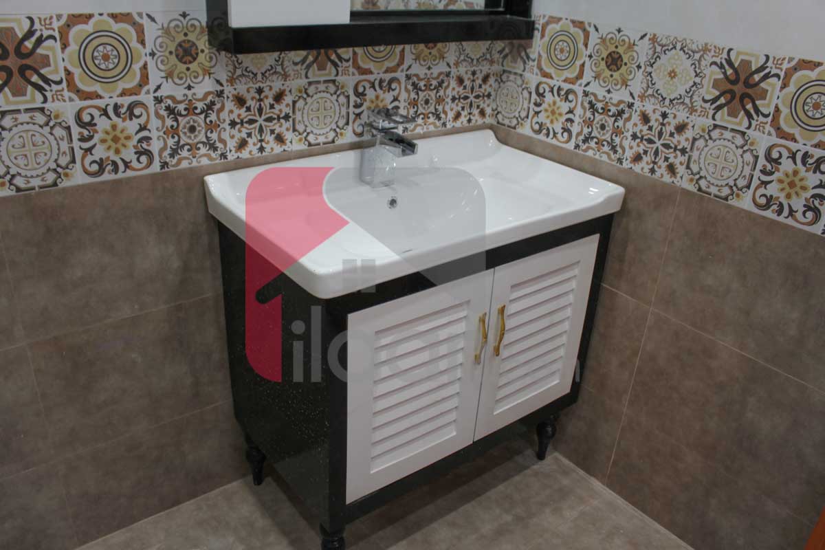 8 Marla House for Sale in Block J, Phase 2, Bahria Orchard, Lahore