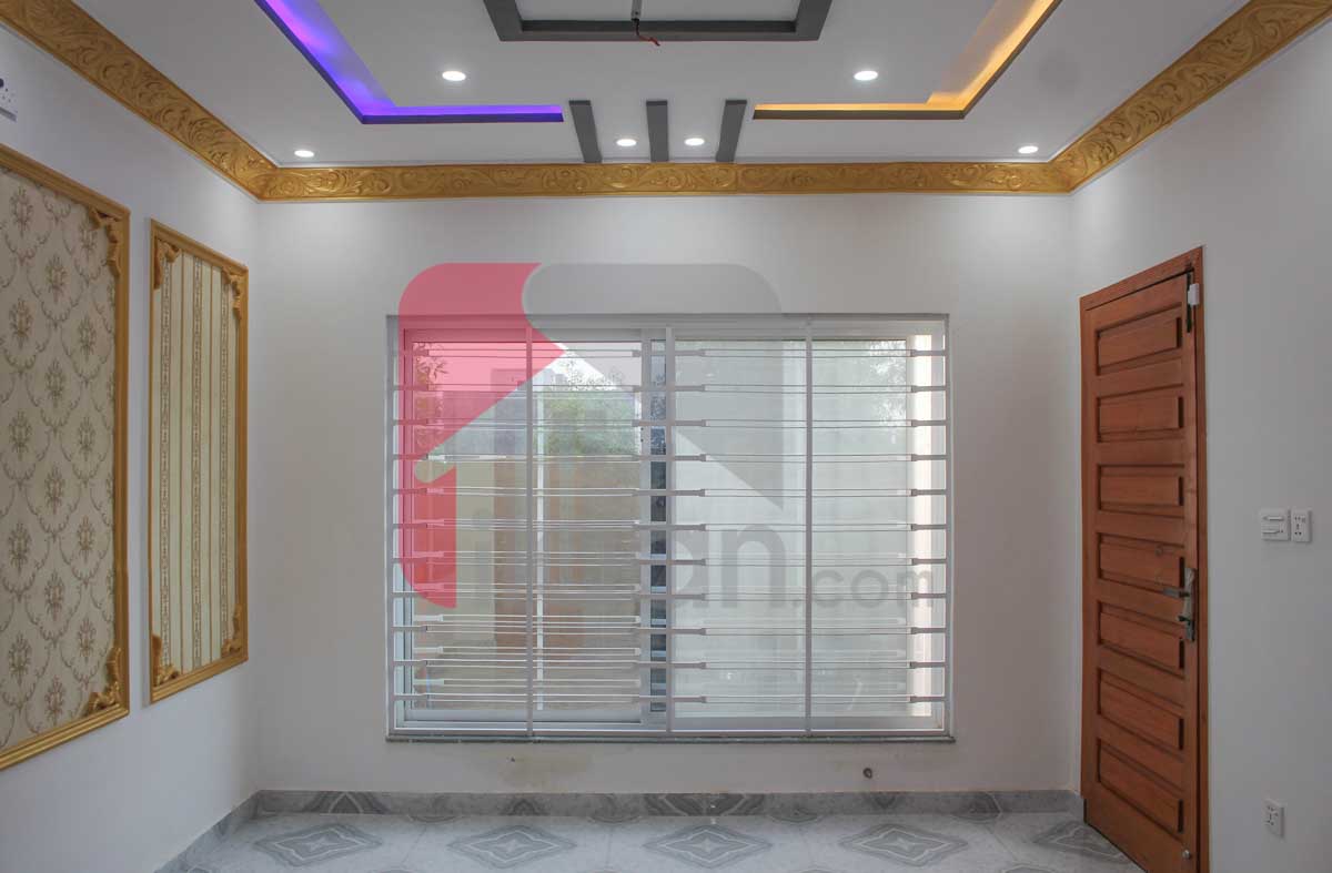 8 Marla House for Sale in Block J, Phase 2, Bahria Orchard, Lahore