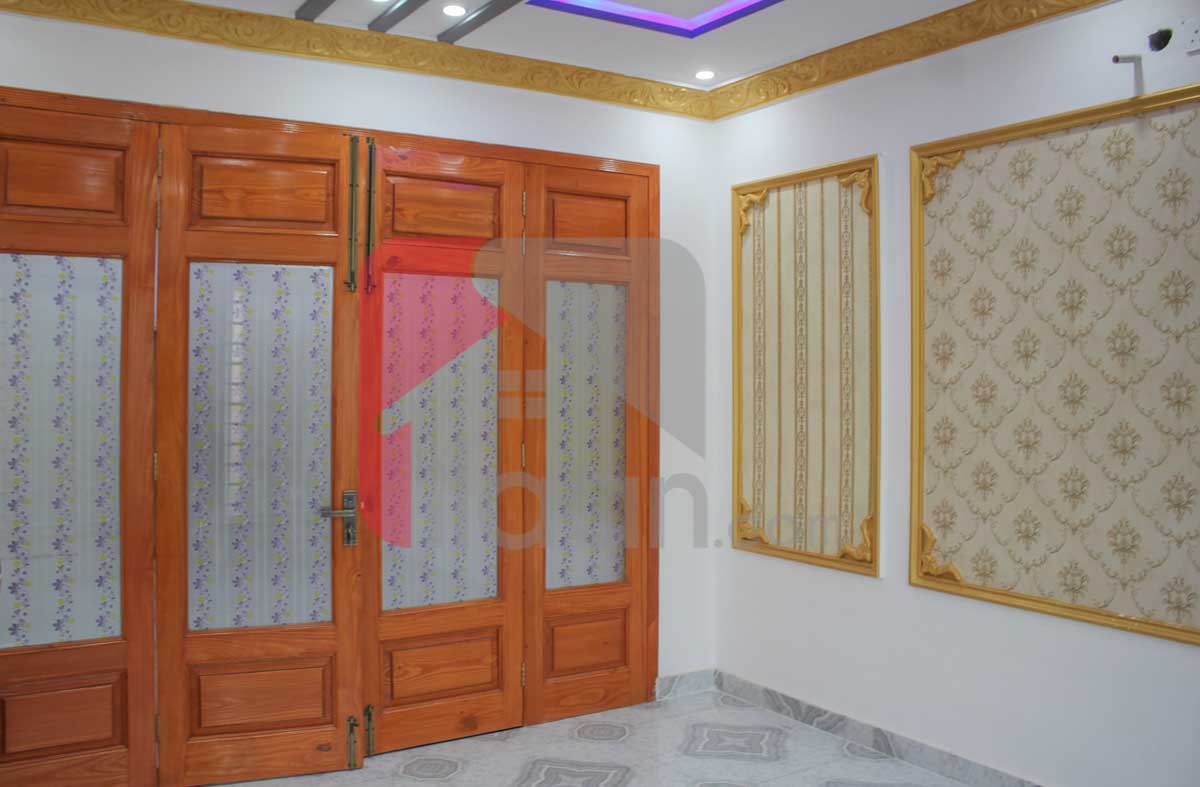 8 Marla House for Sale in Block J, Phase 2, Bahria Orchard, Lahore