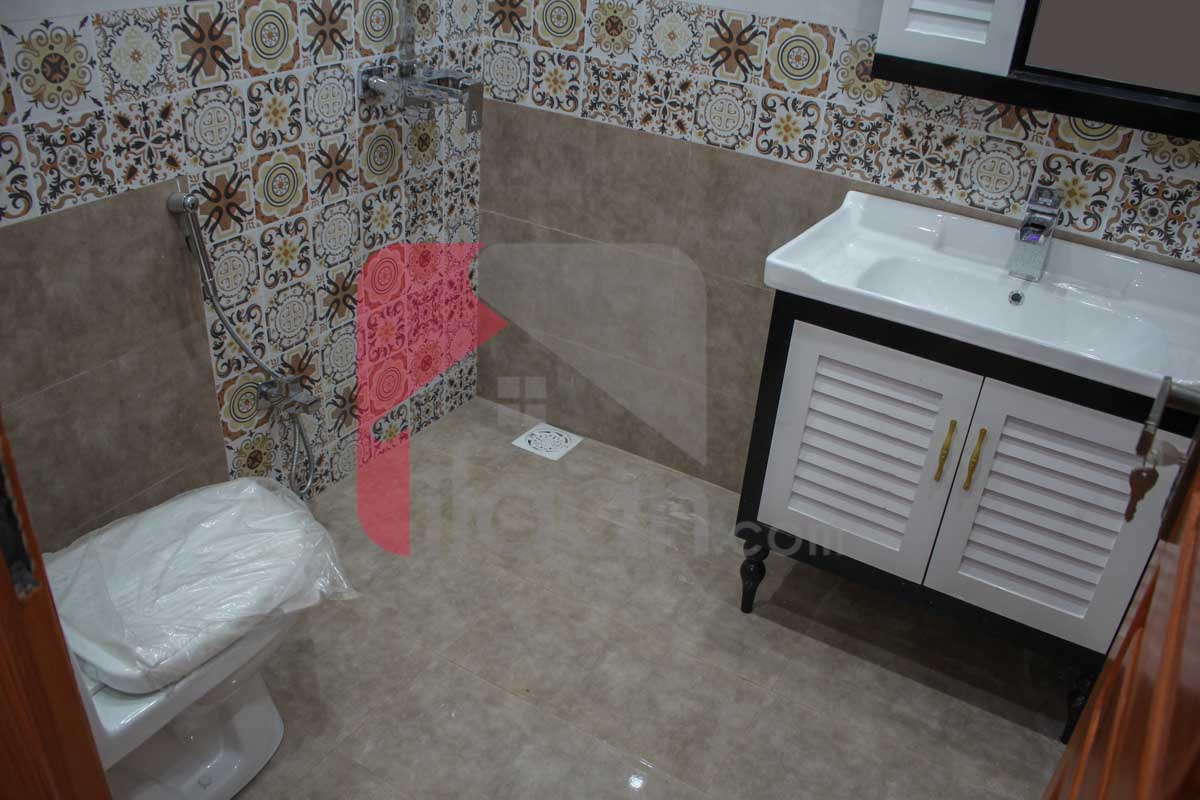 8 Marla House for Sale in Block J, Phase 2, Bahria Orchard, Lahore