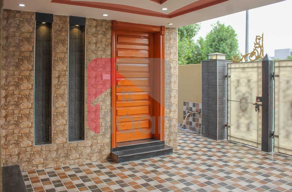 8 Marla House for Sale in Block J, Phase 2, Bahria Orchard, Lahore