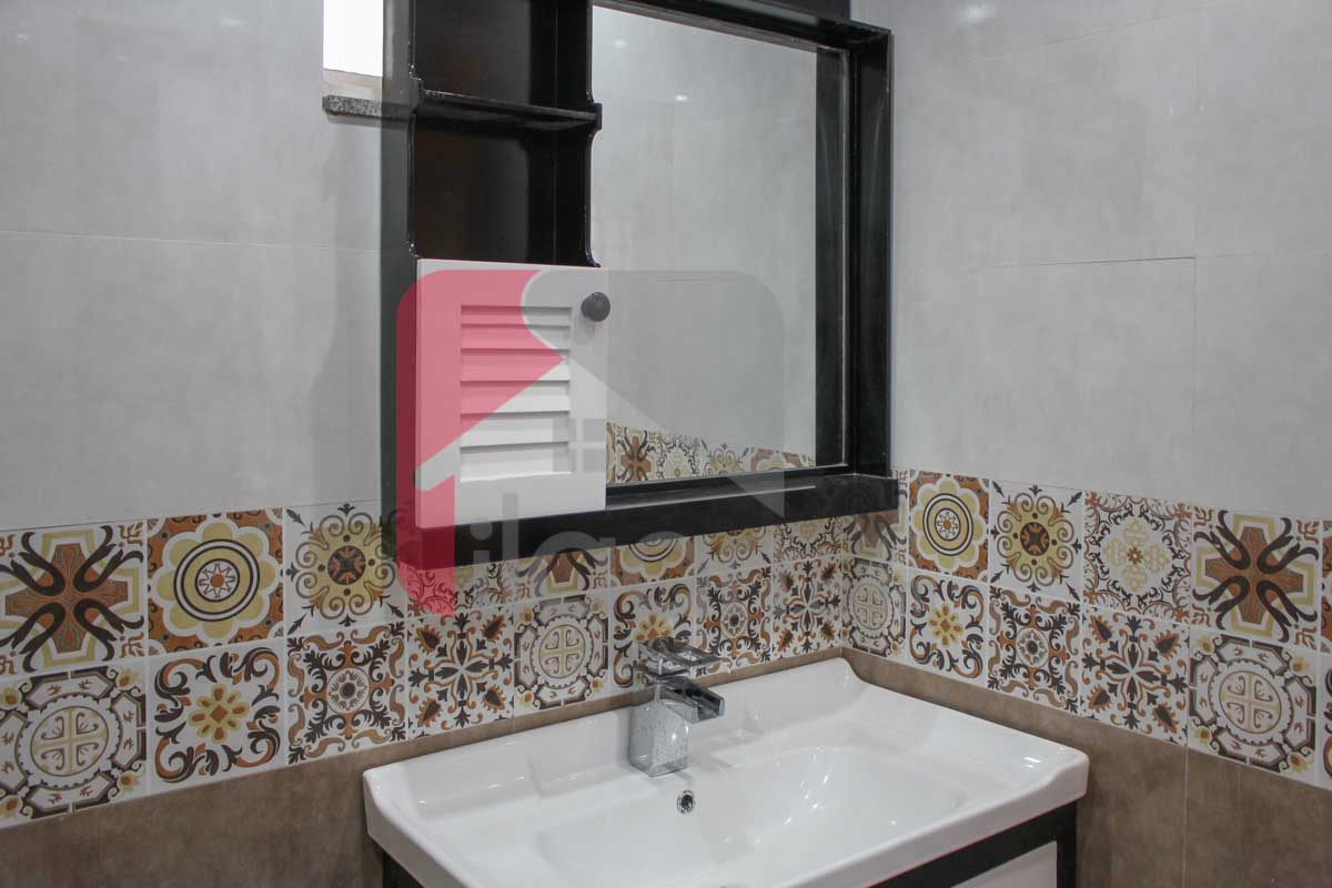 8 Marla House for Sale in Block J, Phase 2, Bahria Orchard, Lahore