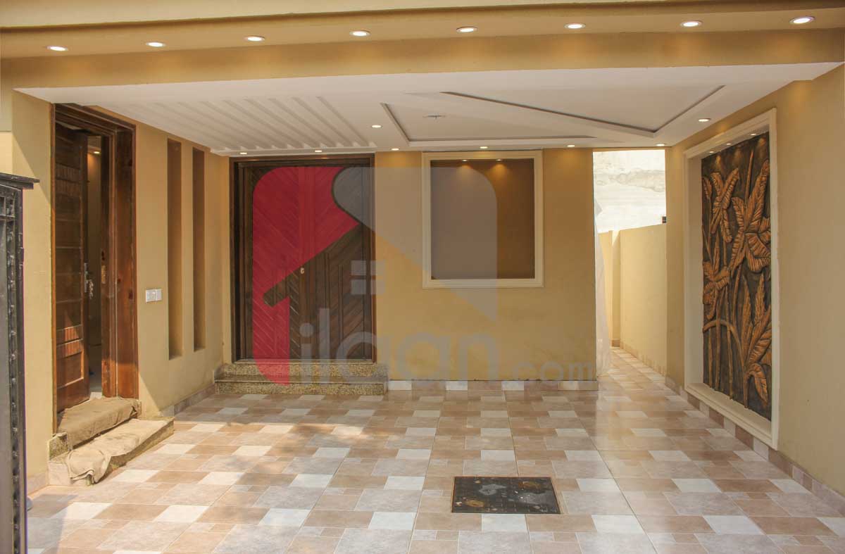 8 Marla House for Sale in Block D, Phase 2, Bahria Orchard, Lahore