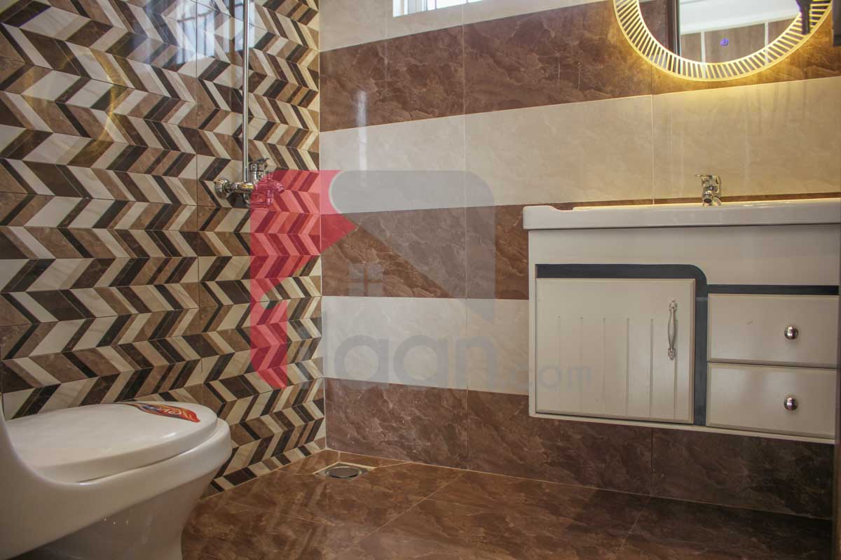 8 Marla House for Sale in Block D, Phase 2, Bahria Orchard, Lahore