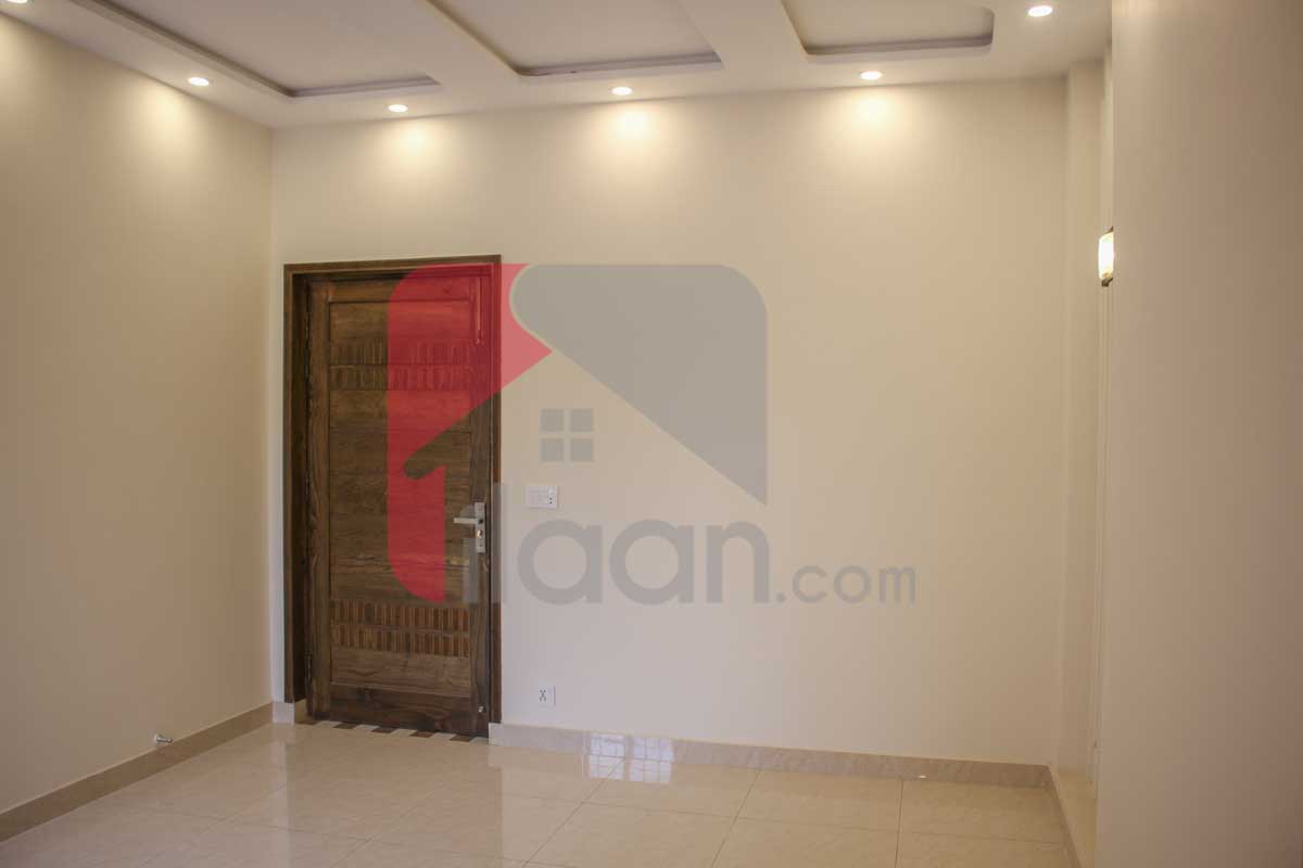 8 Marla House for Sale in Block D, Phase 2, Bahria Orchard, Lahore