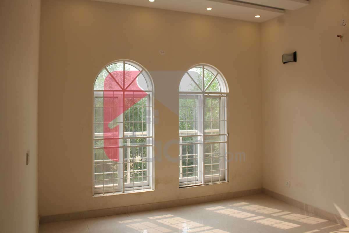 8 Marla House for Sale in Block D, Phase 2, Bahria Orchard, Lahore