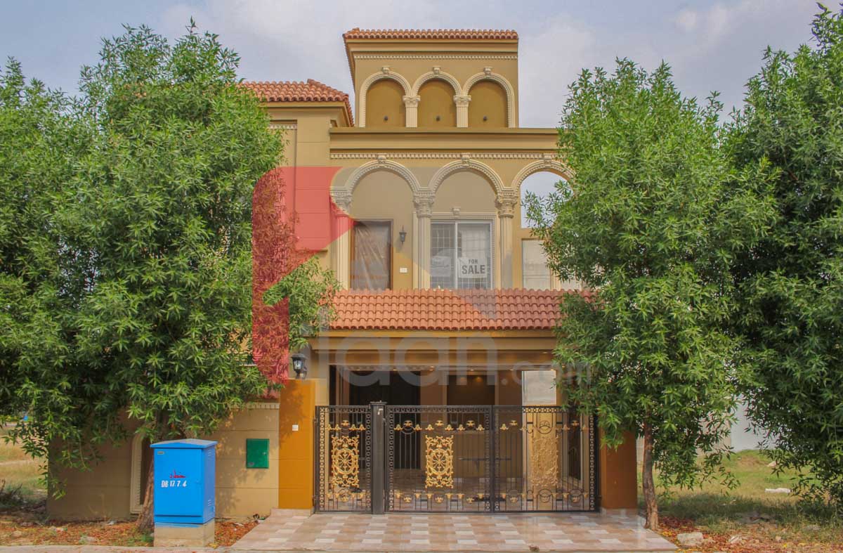 8 Marla House for Sale in Block D, Phase 2, Bahria Orchard, Lahore