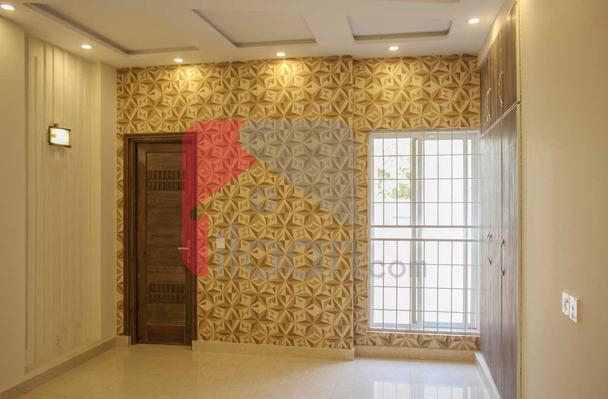 8 Marla House for Sale in Block D, Phase 2, Bahria Orchard, Lahore
