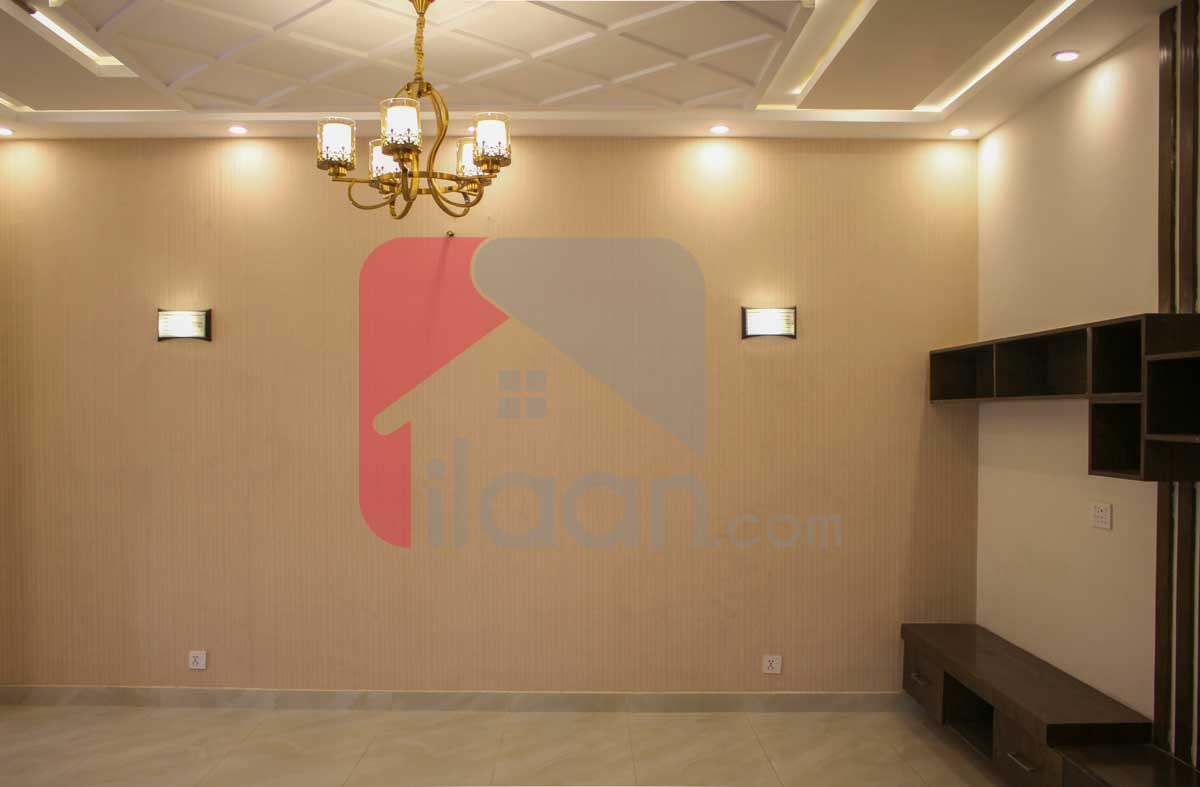 8 Marla House for Sale in Block D, Phase 2, Bahria Orchard, Lahore