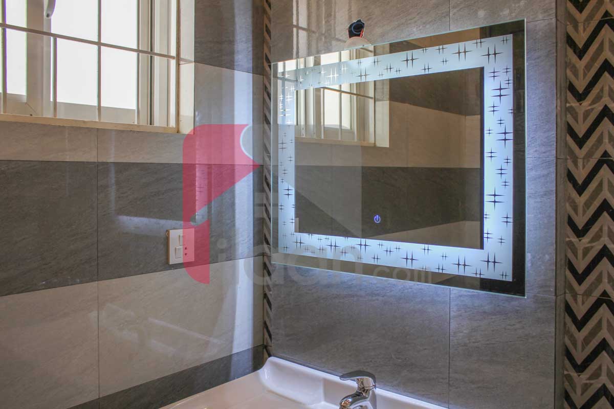 8 Marla House for Sale in Block D, Phase 2, Bahria Orchard, Lahore