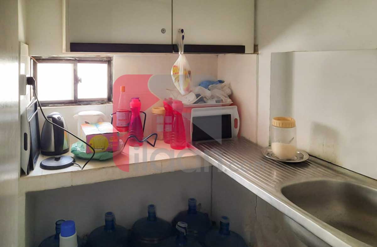 1650 Sq.ft Office for Sale in Jami Commercial Area, Phase 7, DHA Karachi