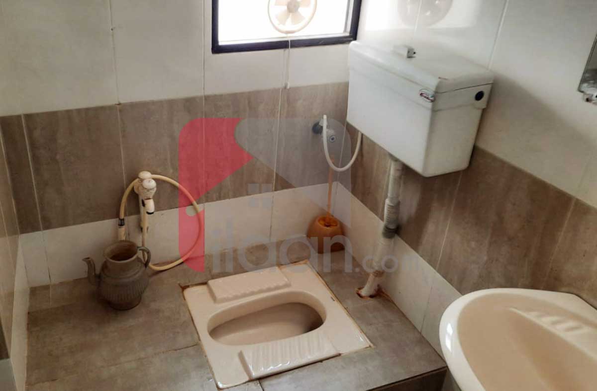 1650 Sq.ft Office for Sale in Jami Commercial Area, Phase 7, DHA Karachi