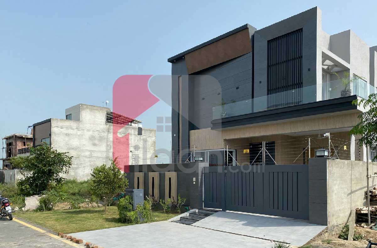 10 Marla House for Sale in Block Y, Phase 7, DHA Lahore