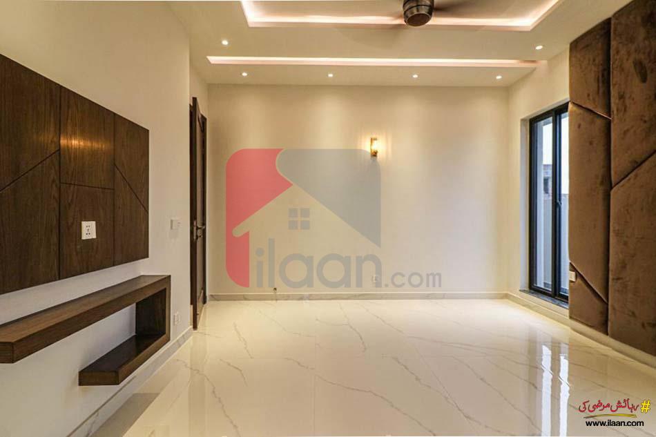 1 Kanal House for Sale in Block Z, Phase 7, DHA Lahore