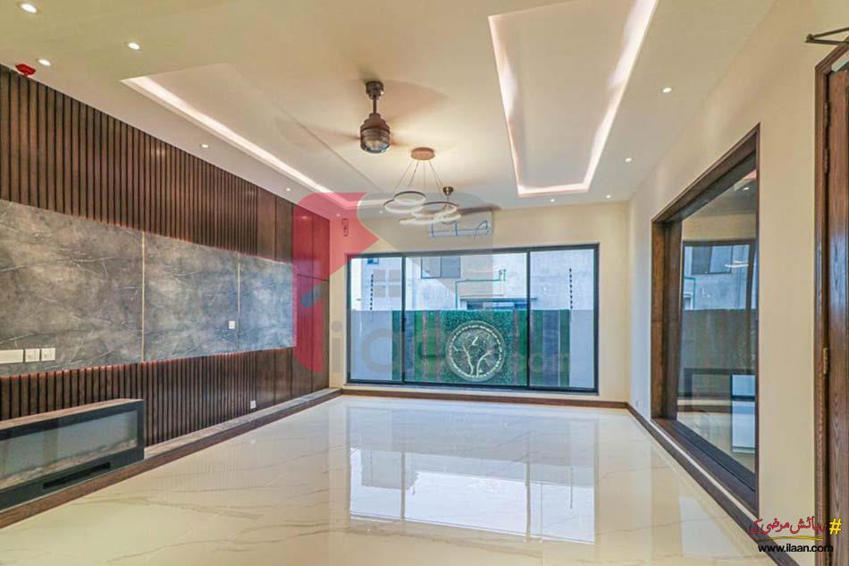 1 Kanal House for Sale in Block Z, Phase 7, DHA Lahore