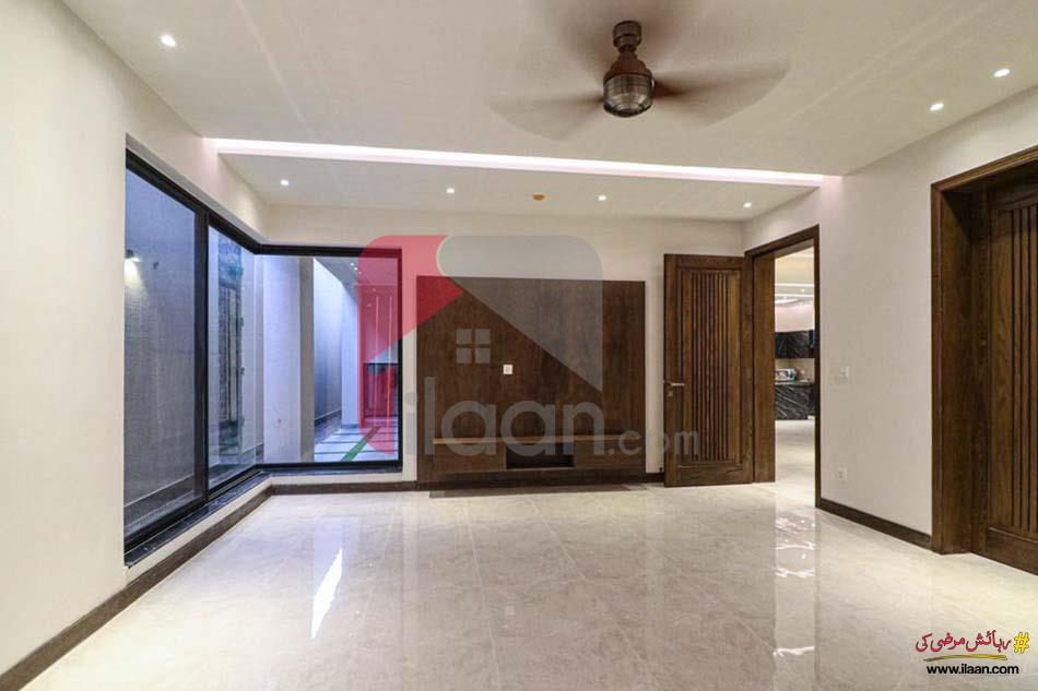 1 Kanal House for Sale in Block Z, Phase 7, DHA Lahore