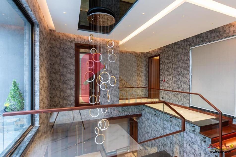 1 Kanal House for Sale in Block U, Phase 7, DHA Lahore