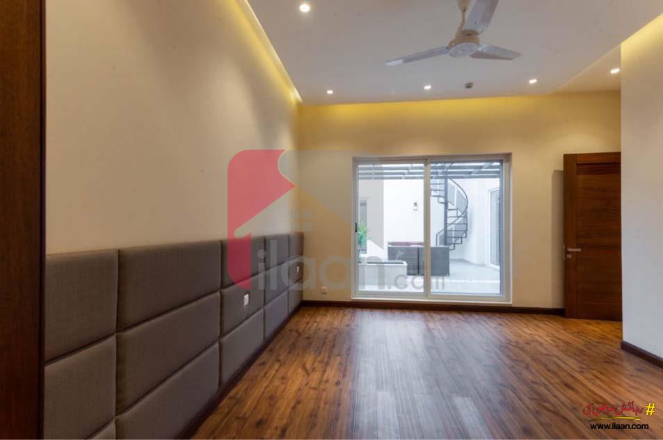 1 Kanal House for Sale in Block Q, Phase 7, DHA Lahore