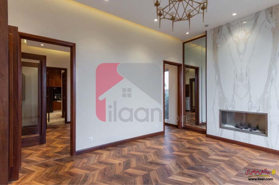 1 Kanal House for Sale in Block Q, Phase 7, DHA Lahore