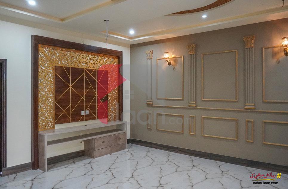 10.75 Marla House for Sale in Valencia Housing Society, Lahore