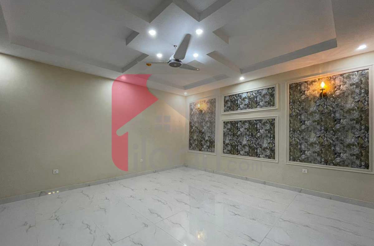 10 Marla House for Sale in Phase 4, DHA Lahore