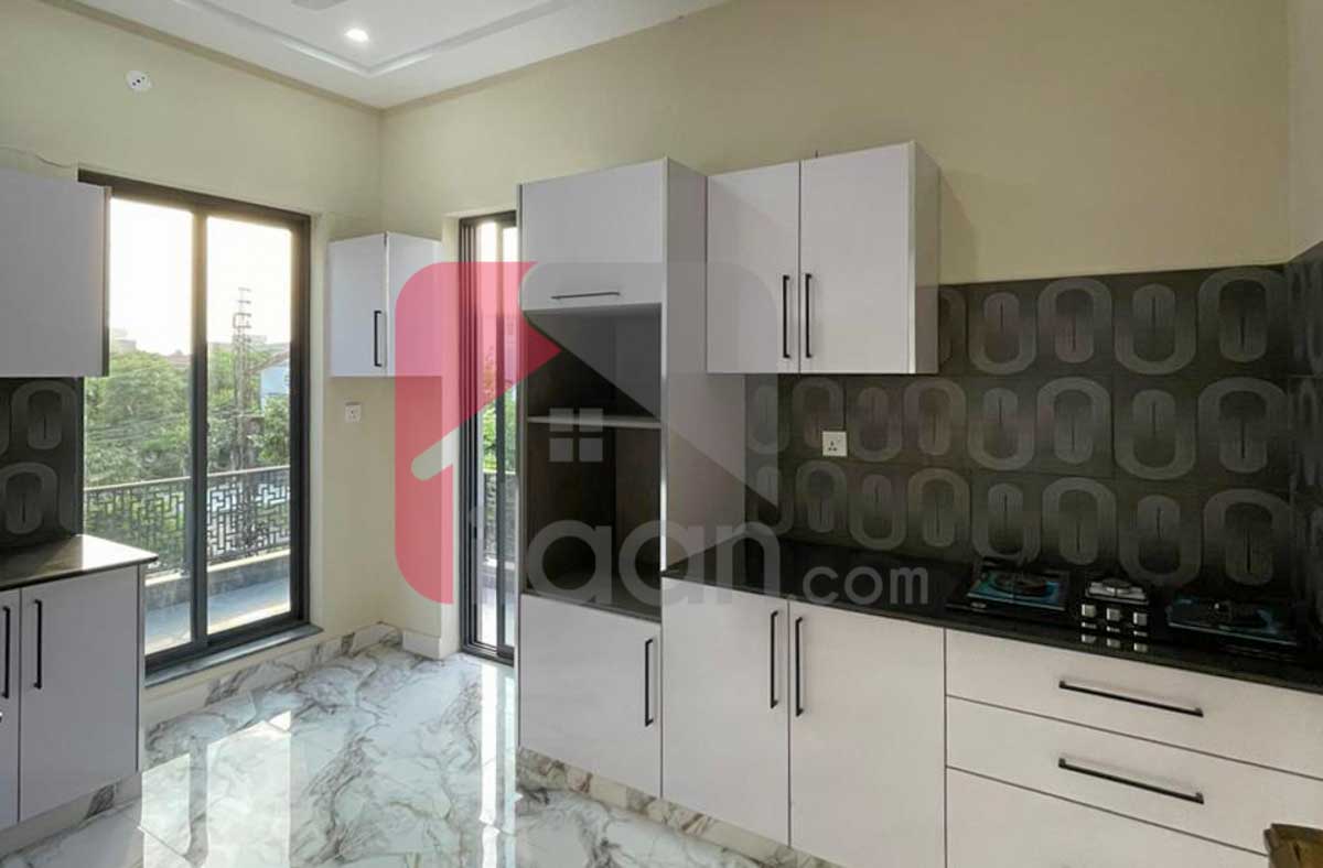 10 Marla House for Sale in Phase 4, DHA Lahore