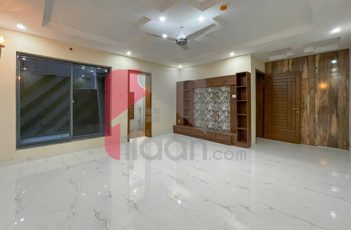 10 Marla House for Sale in Phase 4, DHA Lahore