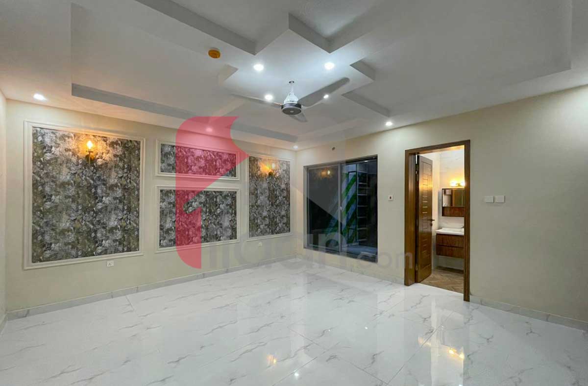 10 Marla House for Sale in Phase 4, DHA Lahore