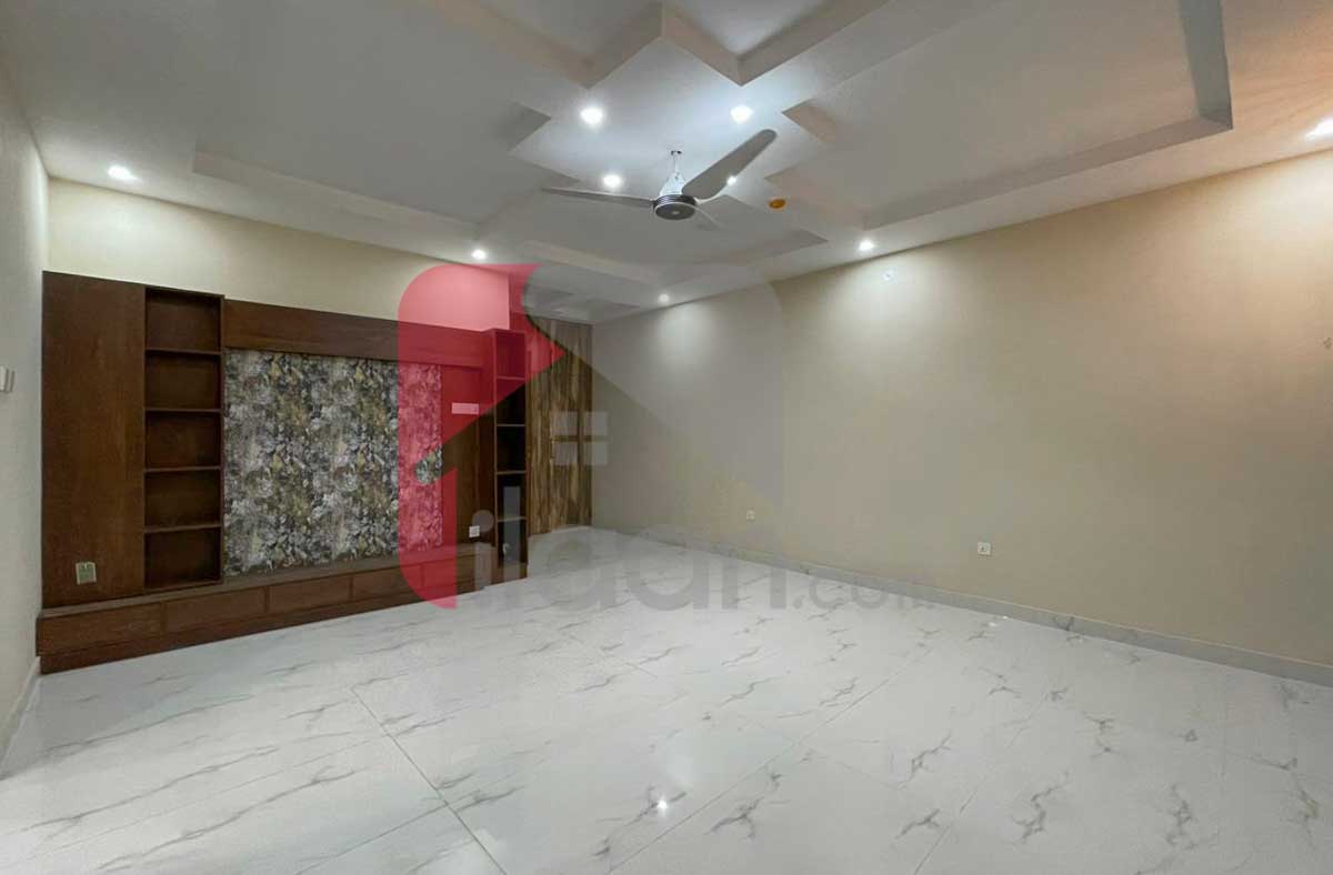 10 Marla House for Sale in Phase 4, DHA Lahore